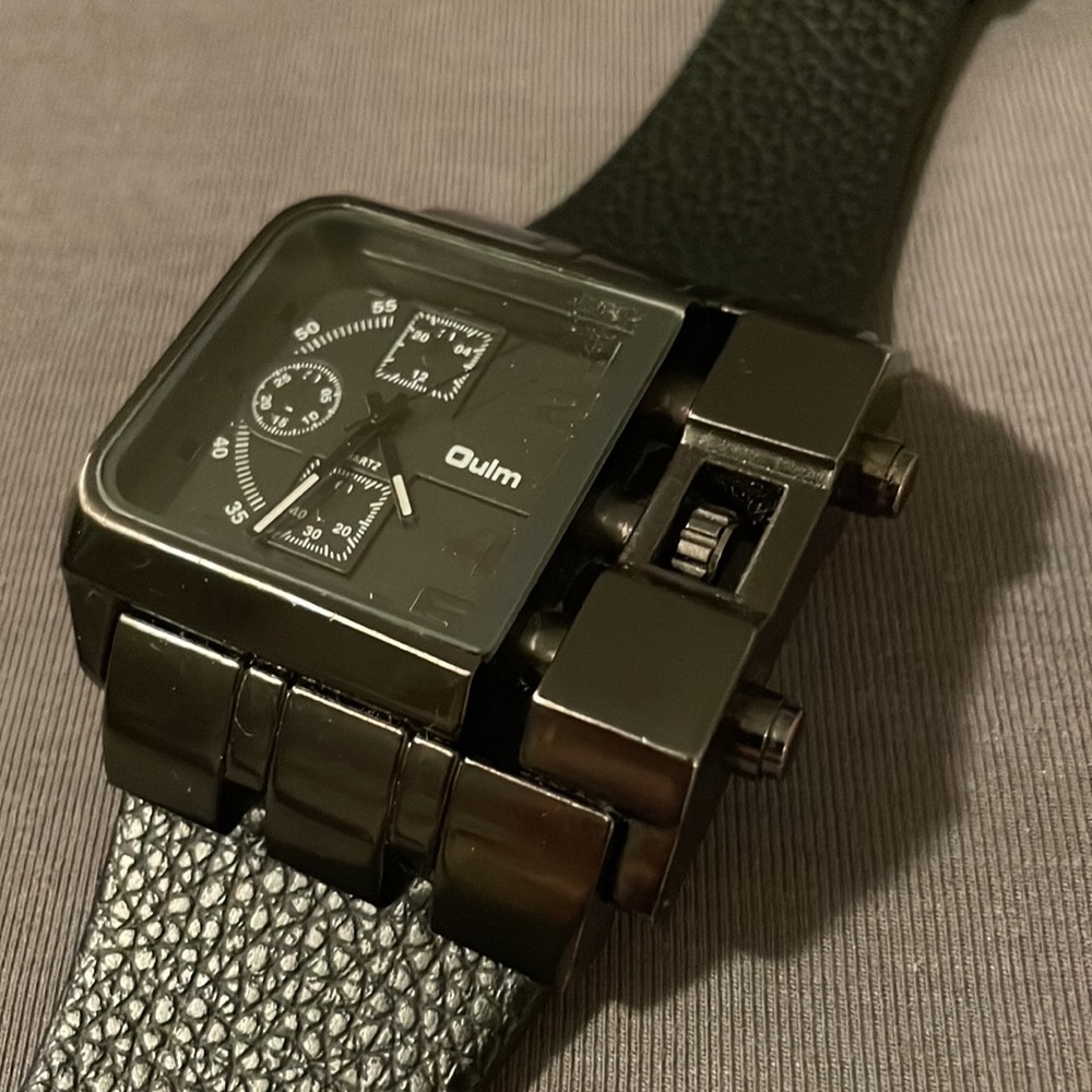 Oulm watch